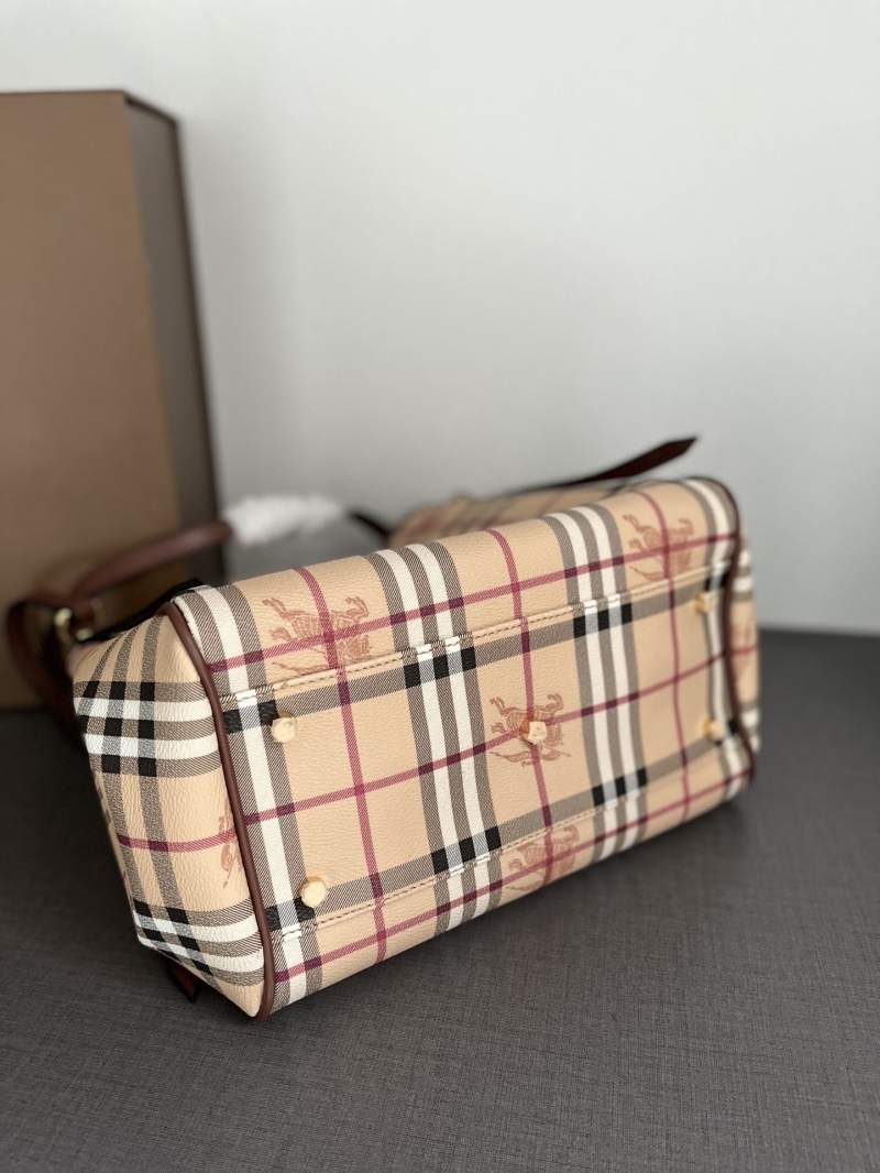 Bv*b*rry shopping bags